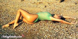 Sabrina Salerno feet photo thumbnail