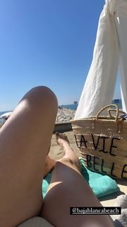 Sabrina Salerno feet photo thumbnail