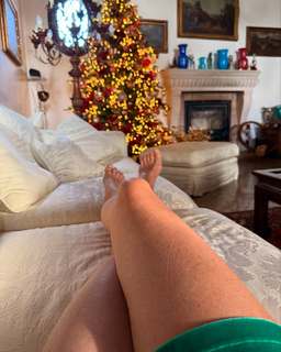 Sabrina Salerno feet photo thumbnail