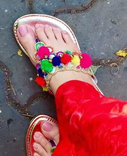 Sada feet photo thumbnail