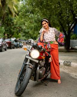 Sada feet photo thumbnail