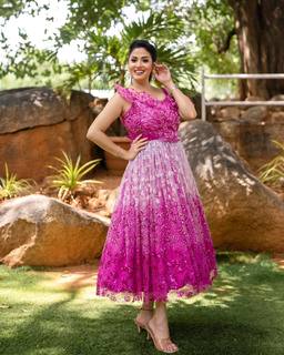 Sada feet photo thumbnail