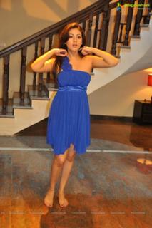 Sada feet photo thumbnail