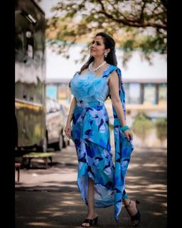 Sada feet photo thumbnail