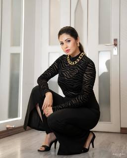 Sada feet photo thumbnail