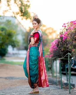 Sada feet photo thumbnail