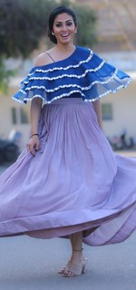 Sada feet photo thumbnail