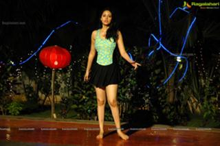 Sada feet photo thumbnail