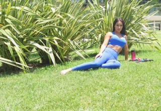 Sadaf Taherian feet photo thumbnail