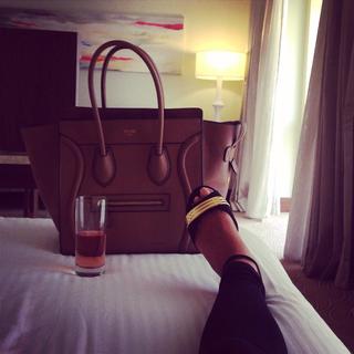 Sadaf Taherian feet photo thumbnail