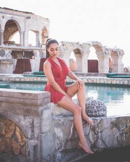 Sadaf Taherian feet photo thumbnail