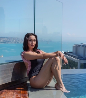 Sadaf Taherian feet photo thumbnail