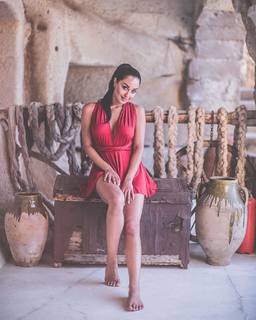 Sadaf Taherian feet photo thumbnail