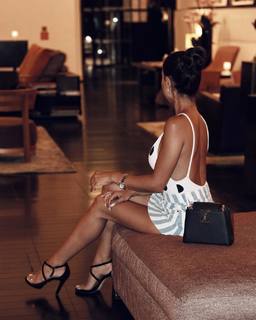 Sadaf Taherian feet photo thumbnail