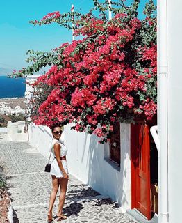 Sadaf Taherian feet photo thumbnail