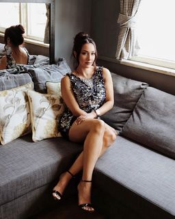 Sadaf Taherian feet photo thumbnail