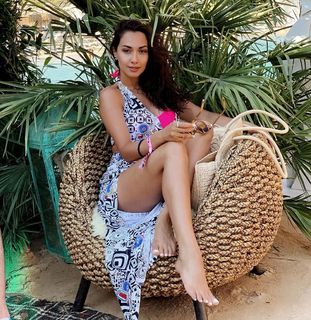 Sadaf Taherian feet photo thumbnail