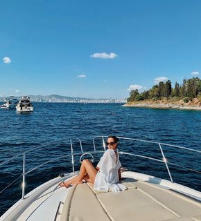 Sadaf Taherian feet photo thumbnail