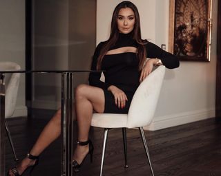 Sadaf Taherian feet photo thumbnail