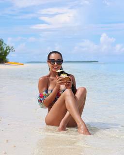 Sadaf Taherian feet photo thumbnail