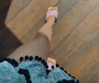 Sadaf Taherian feet photo thumbnail