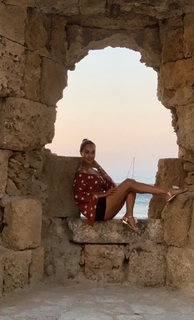 Sadaf Taherian feet photo thumbnail