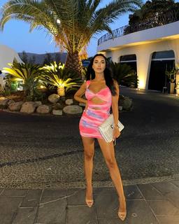 Sadaf Taherian feet photo thumbnail