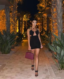 Sadaf Taherian feet photo thumbnail