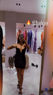 Sadaf Taherian feet photo thumbnail