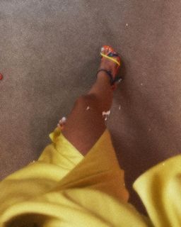 Sadaf Taherian feet photo thumbnail