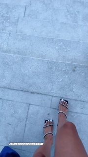 Sadaf Taherian feet photo thumbnail