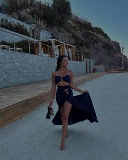 Sadaf Taherian feet photo thumbnail