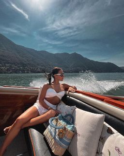 Sadaf Taherian feet photo thumbnail