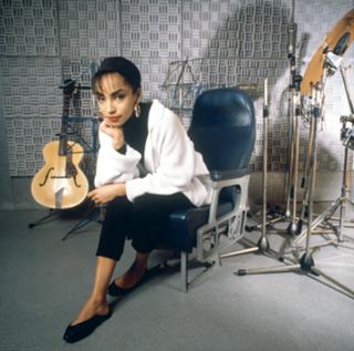 Sade feet photo thumbnail