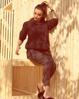 Sadia Khan feet photo 5