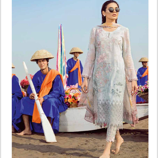 Sadia Khan feet photo 20