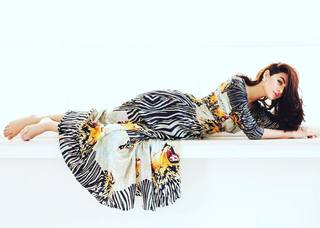 Sadia Khan feet photo 8