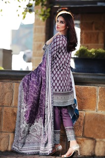 Sadia Khan feet photo 8