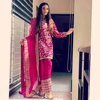Sadia Khan feet photo 4