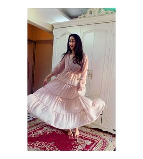 Sadia Khateeb feet photo 14