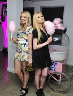 Sadie Calvano feet photo thumbnail