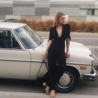 Sadie Calvano feet photo thumbnail