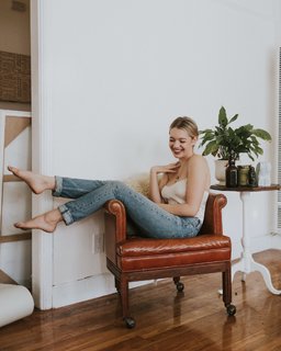 Sadie Calvano feet photo thumbnail