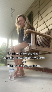 Sadie Crowell feet photo thumbnail