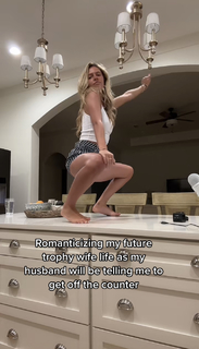 Sadie Crowell feet photo thumbnail