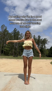 Sadie Crowell feet photo thumbnail