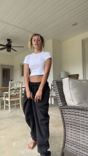 Sadie Crowell feet photo thumbnail
