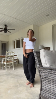 Sadie Crowell feet photo thumbnail