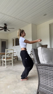 Sadie Crowell feet photo thumbnail