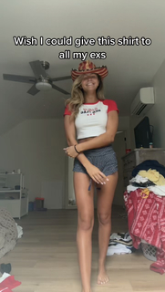 Sadie Crowell feet photo thumbnail